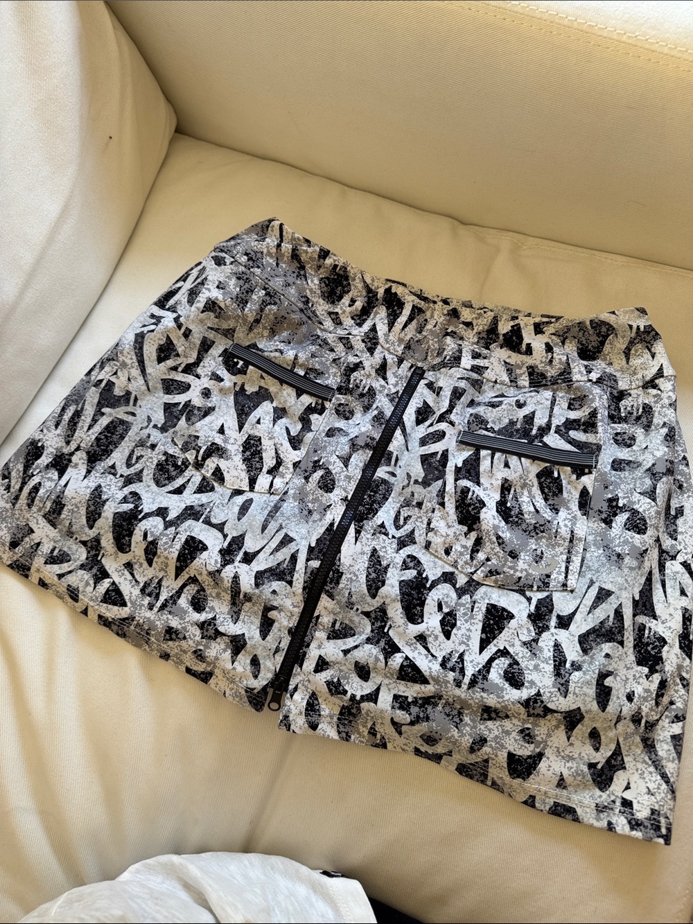 Foray Golf Graffiti-Print Skirt
